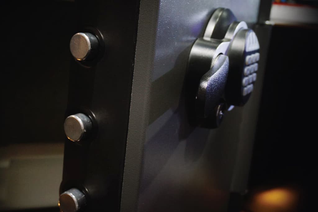 Commercial Safe & Vault Services​